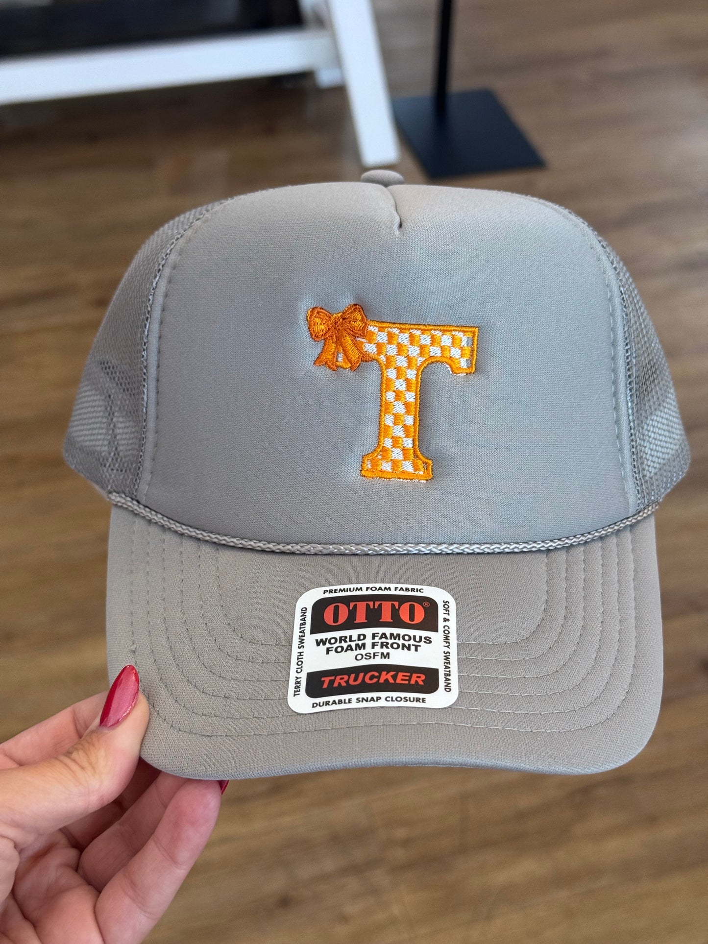 TN bow embroidered hat