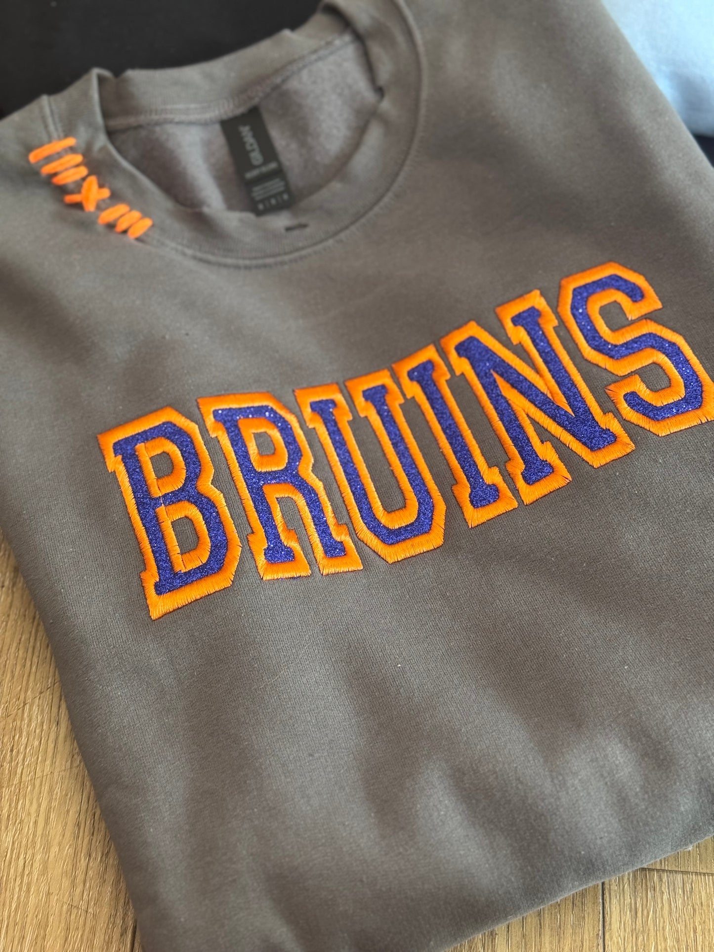 Bruins Embroidered Crewneck