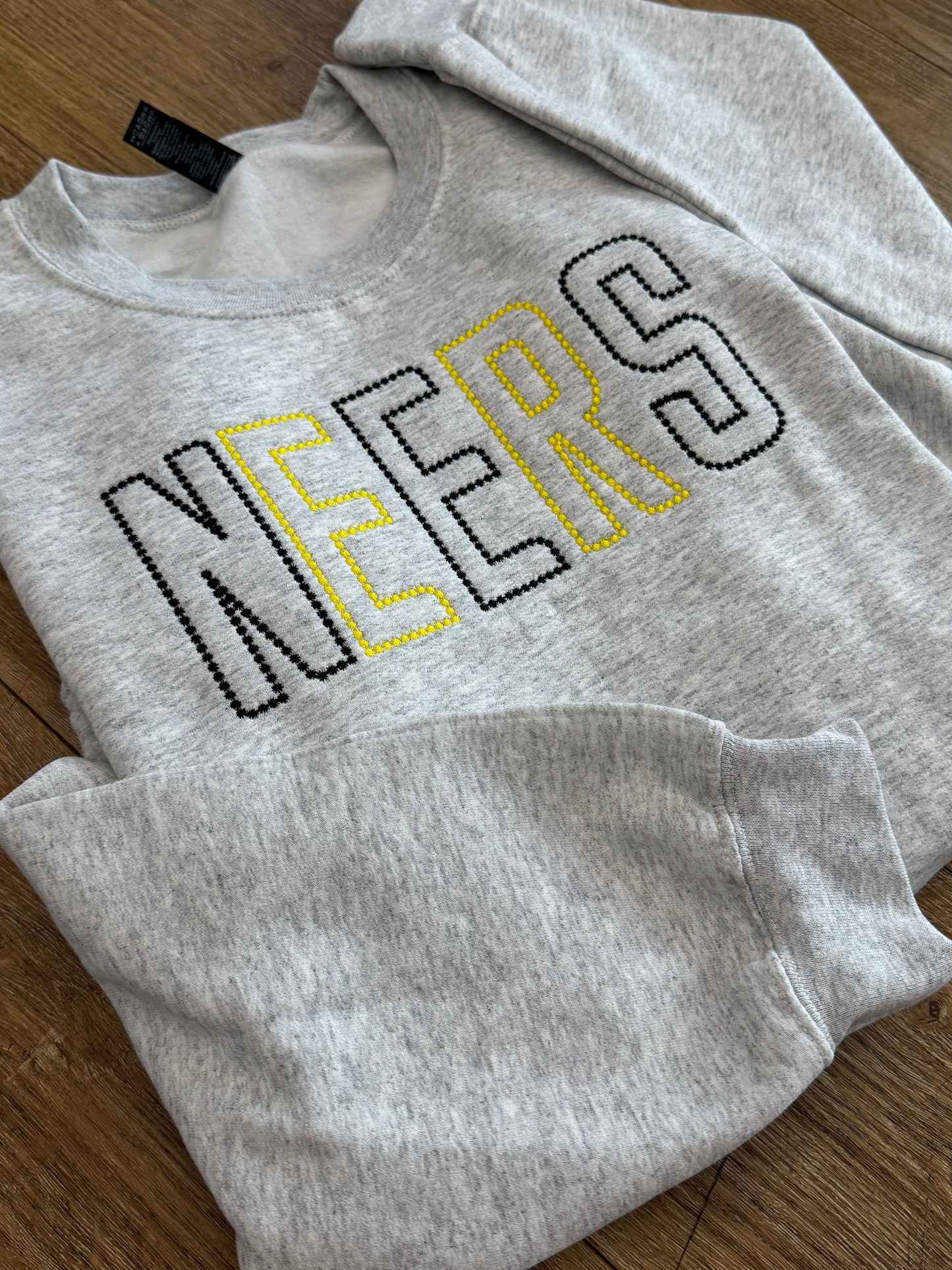 Neers Embroidered Dot Mascot