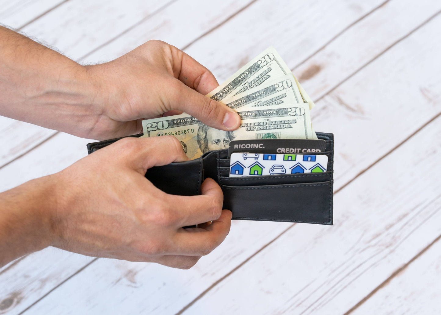 NCAA Georgia Bulldogs Laser Engraved Billfold Wallet, Black