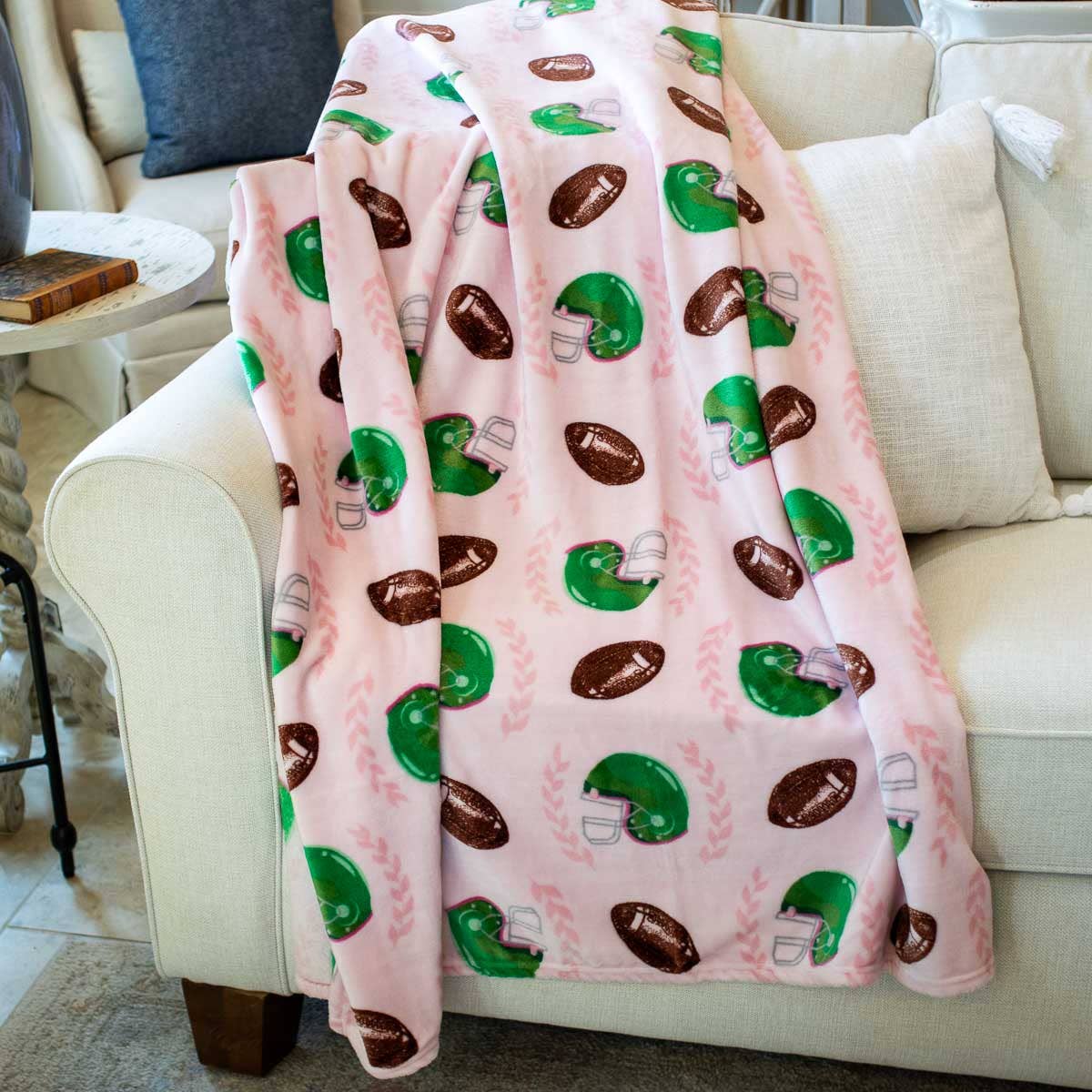 Tailgate Queen Throw Pink/Green/Brown 50x60