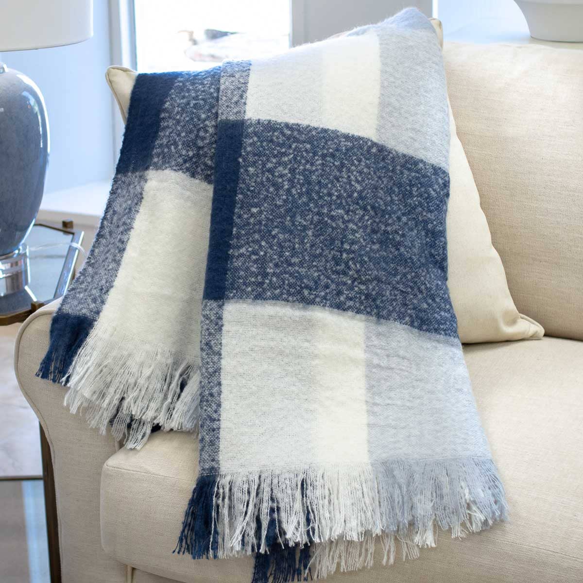 Crestland Throw Navy/White 50x60