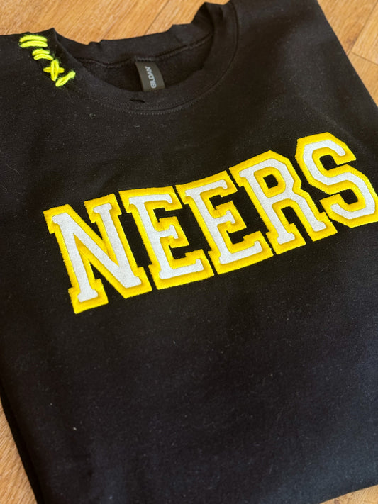 Neers Embroidered Crewneck