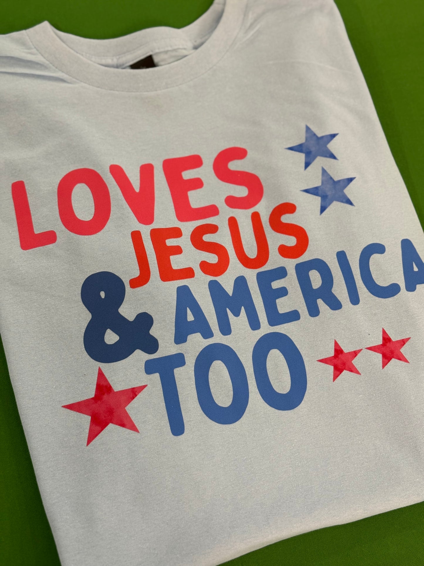 Loves Jesus