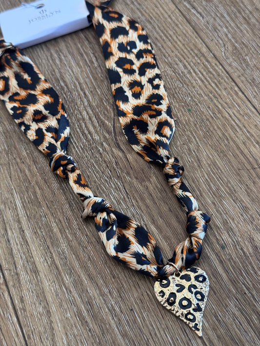 Carrie Necklace