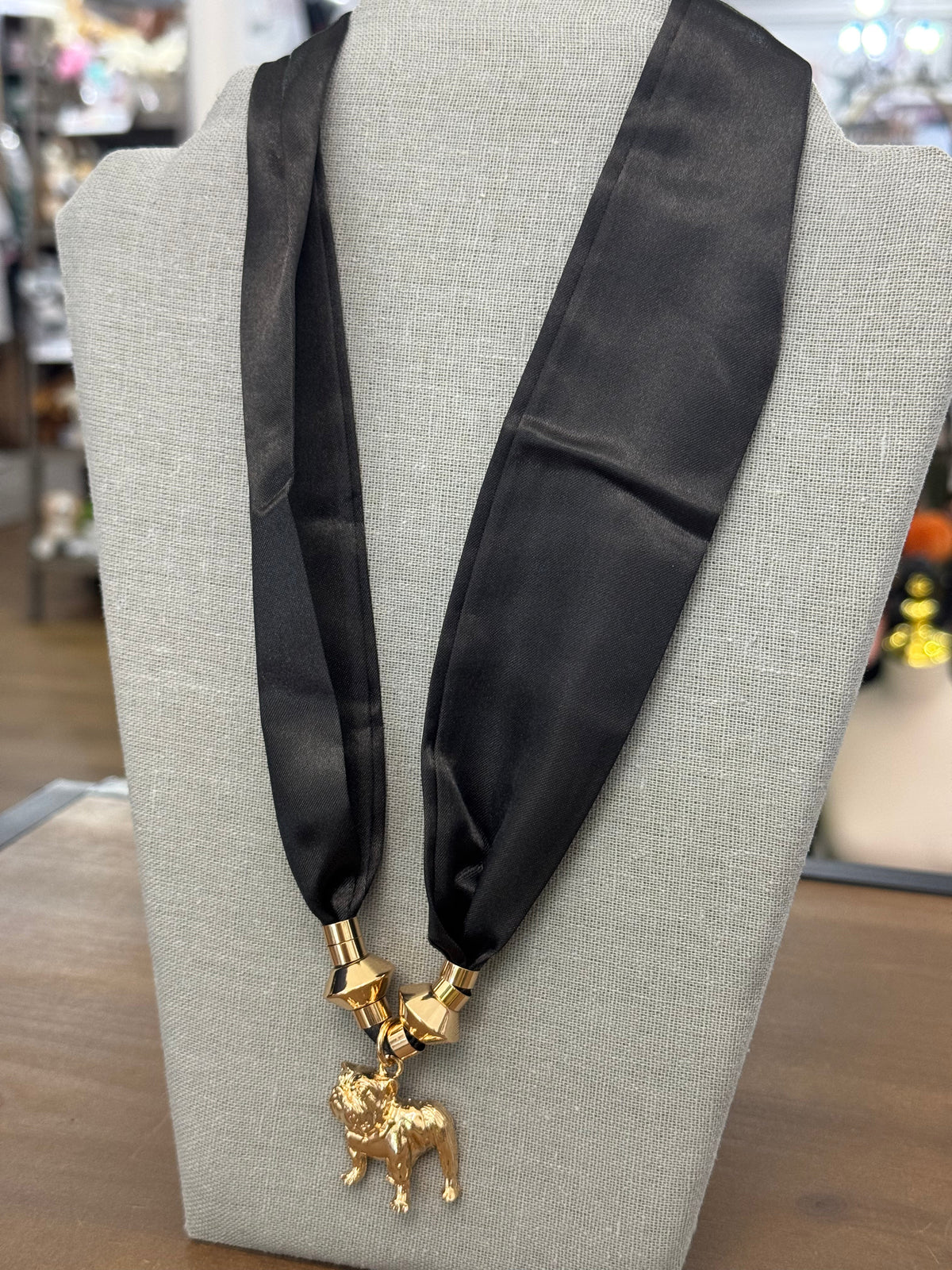 Kirk Scarf Necklace Black
